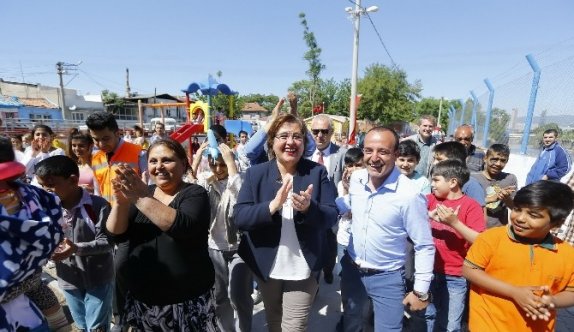 23 Nisan’a En Renkli Kutlama