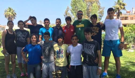 Adanalı Kanocuların Başarısı