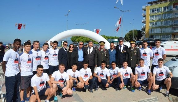 Gemlik Şehitleri İçin Yarıştı