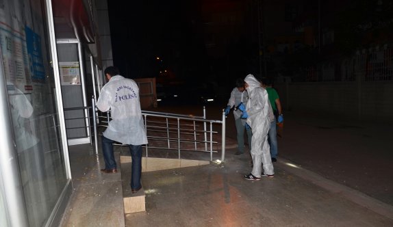 İŞKUR binasına el yapımı bomba atıldı