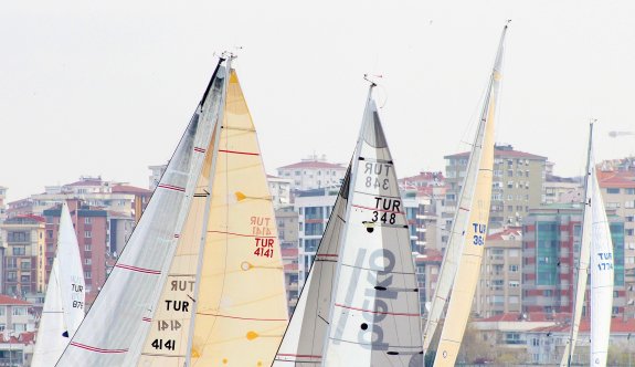 İstanbul'da rüzgar, Viaport Marina'ya esti