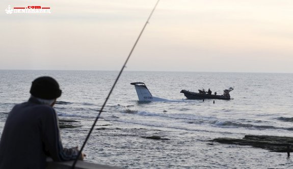 Küçük Uçak Denize Zorunlu İniş Yaptı 