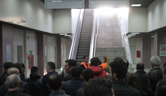 Marmaray'da arıza: Seferler 1 saat aksadı