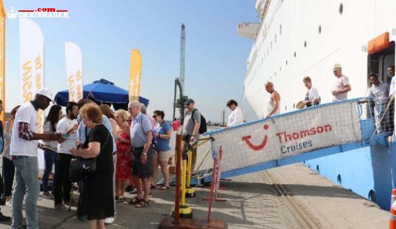 Mersin'e 17’nci Kurvaziyer Gemi