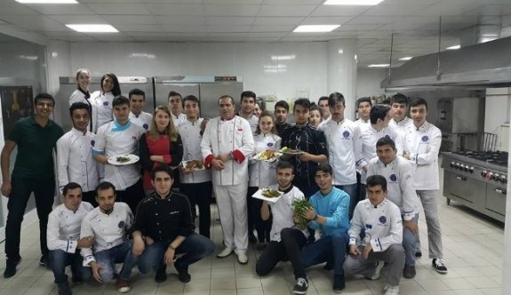 MYO Aşçılık Bölümünde Uygulamalı Eğitim Veriliyor