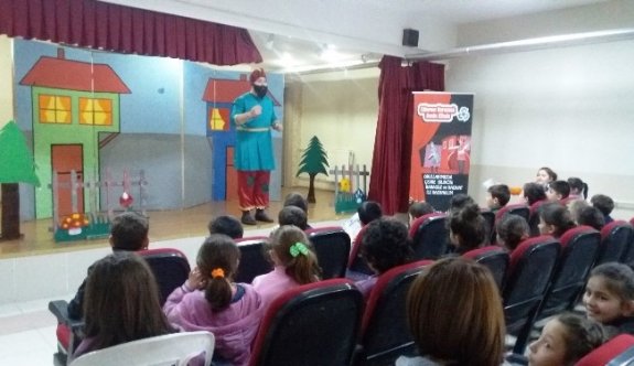 Okullarda Tiyatrolu Çevre Eğitimi Veriliyor