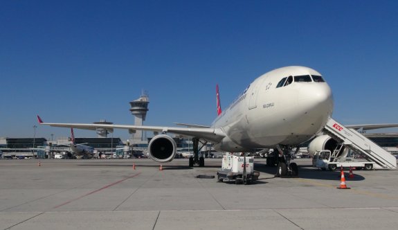 Pilottan kuleye: Uçaklar sola yatıyor