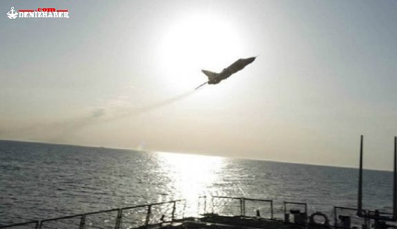 Rus savaş uçaklarından ABD gemisine ‘alçak uçuş tacizi’