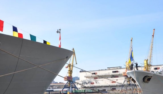 Türk savaş gemileri Ukrayna’da