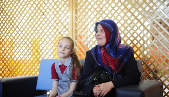 Türkmenlere yardım eden Naz 23 Nisan'ı Cumhurbaşkanı Külliyesi'nde kutlayacak