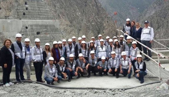 Üniversite Öğrencileri Yusufeli Barajına teknik gezi düzenledi