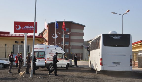 Yunanistan’ın iade ettiği kaçaklar Kırklareli’ndeki kampa ulaştı