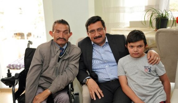 Başkan AK’tan Adaşına Akülü Araç Sürprizi