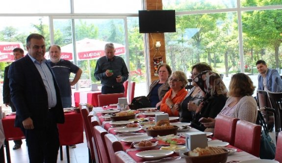 Başkan Erener, Engelliler İle Kahvaltıda Bir Araya Geldi