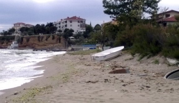 Büyükçekmece’de Denize Giren 2 Lise Öğrencisi Boğuldu