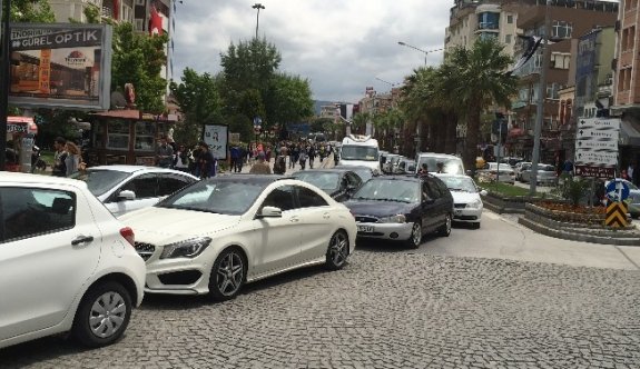 Çanakkale’de Feribot Kuyruğu