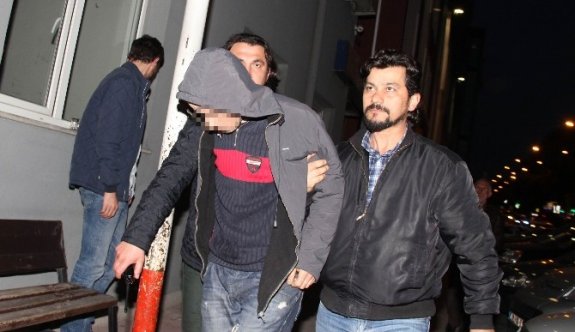 Ehliyet Alamayınca 9 Aracın Lastiğini Kesti