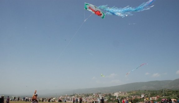 Engelli Öğrenciler ‘Uçurtma Şenliği’nde Aileleri İle Birlikte Eğlendi