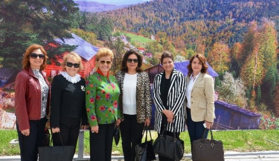 Gökçek Düzce Tanıtım Fuarında Hemşehrilerini Ziyaret Etti