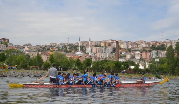 Haliç&#039;te dragon heyecanı