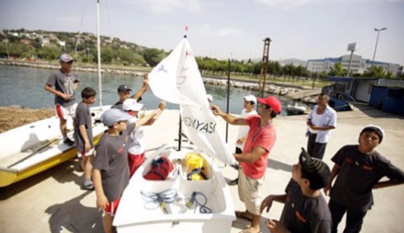 Kartal Belediyesi ücretsiz yelken yaz okulu başlıyor