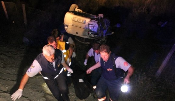 Otomobil İle Cip Çarpıştı: 2 Ölü, 1 Yaralı