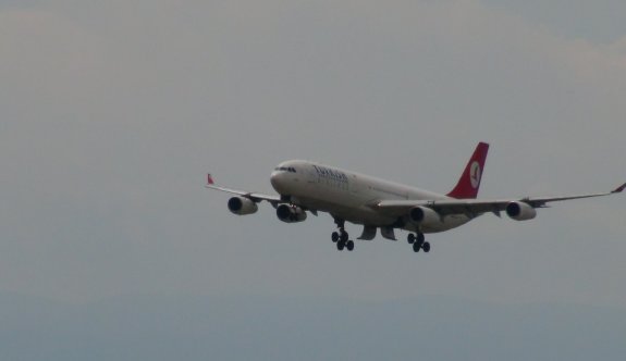 THY uçağı acil iniş yaptı