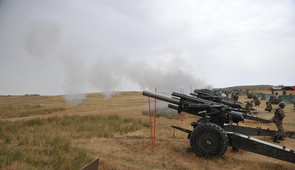 TSK, Efes-2016 Tatbikatı&#039;ndan topçu atışları görüntüleri yayınladı