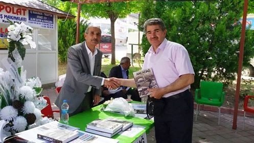 Yazar Demir,akçadağ’da Okuyucuları İle Buluştu‏