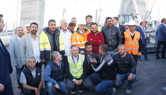 Bakan Arslan, Yavuz Sultan Selim Köprüsü’nde işçilerle iftar yaptı