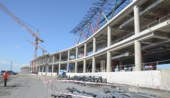 Bakan Arslan: Yeni havalimanının yüzde 27'si tamamlandı