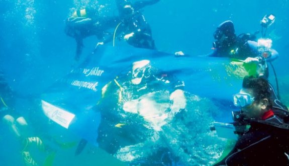 Derinlere Saygı Dalış Topluluğundan Mustafa Koç Anısına Saygı Dalışı