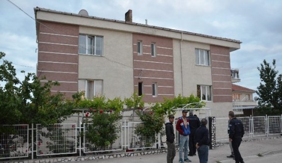 Kebap Ustası, Evinde Yaktığı Mangal Dumanından Zehirlenerek Öldü