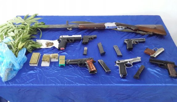 Kocaeli'nde 15 kişi silah kaçakçılı suçlamasıyla gözaltına alındı