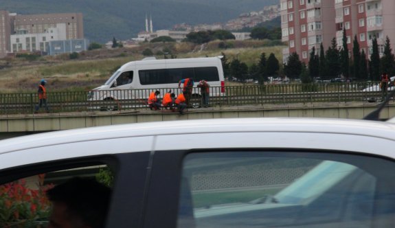 Köprüde tehlikeli çalışma