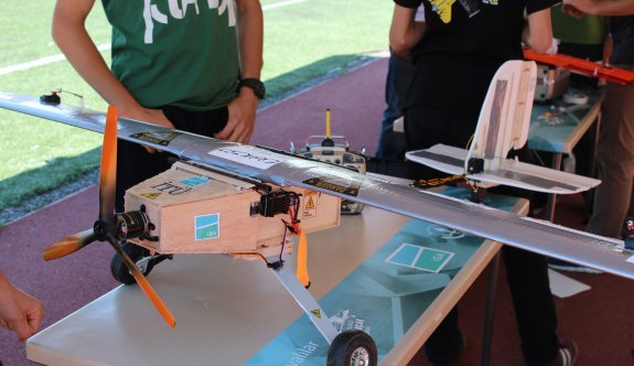 Lise öğrencilerinin yaptığı model uçaklar nefes kesti