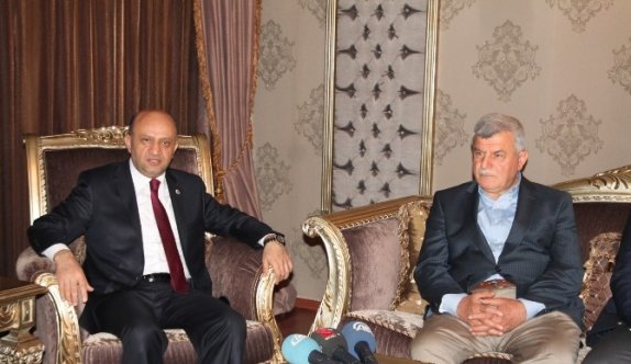 Milli Savunma Bakanı Işık, Kocaeli’de Ziyaretlerde Bulundu