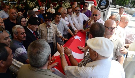 Ünlü İlahiyatçı, Bilim İnsanı Yazar Prof.Dr.Yaşar Nuri Öztürk Sonsuzluğa Uğurlandı