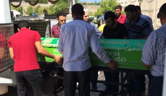 14 yaşındaki kız, babasını öldürdü