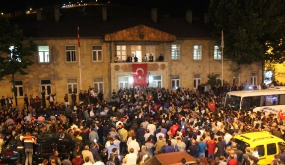 Bayburt sokağa döküldü