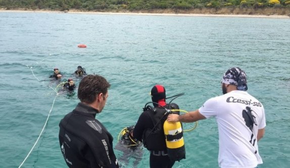 Çanakkale şehitleri için boğaza dalış yaptılar