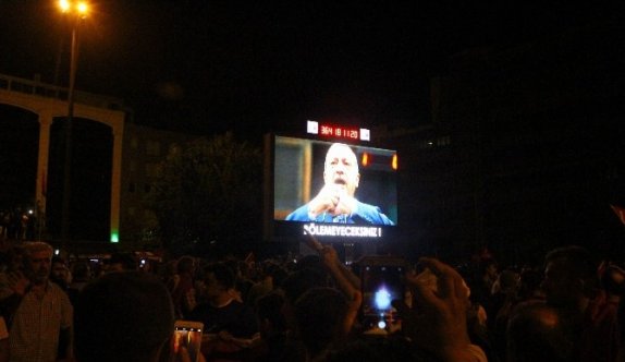 Çavuşoğlu: “Bu çapulculara pabuç bırakmayacağız”