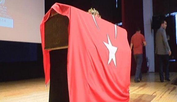 Duayen tarihçi için Ankara Üniversitesi Dil ve Tarih, Coğrafya Fakültesi’nde tören