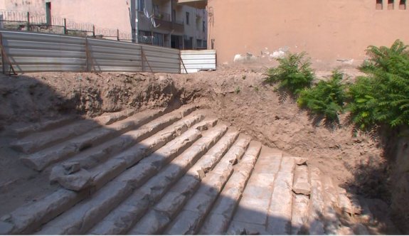 İki bin yıllık merdivenler gün yüzüne çıktı