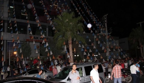 Mersin’de darbe girişimi tepkisi