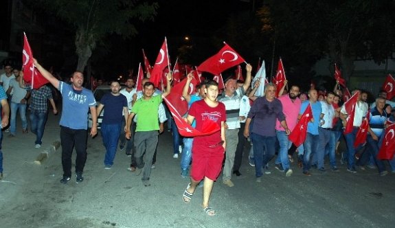 Salihli’de halk sokakta