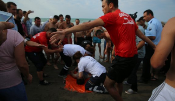 Samsun&#039;da boğulma tehlikesi geçiren 7 kişiden 1&#039;i hayatını kaybetti