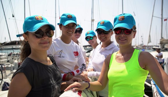 Türkiye’nin ilk ulusal kadın yelken kupası devam ediyor!