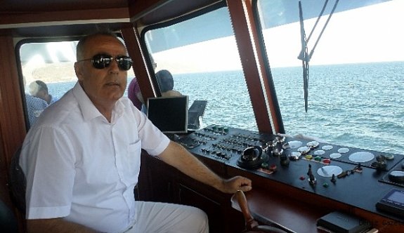 Zeki Kaptan tekne seferlerine bayramda ara vermedi