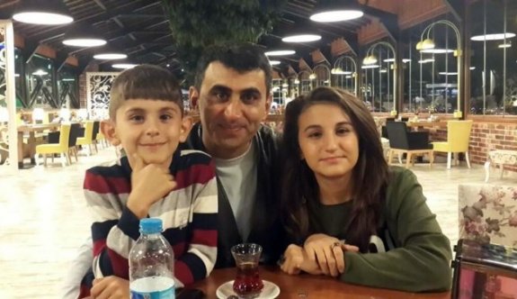 Çocuklarını kurtarmak isterken kendi de boğuldu